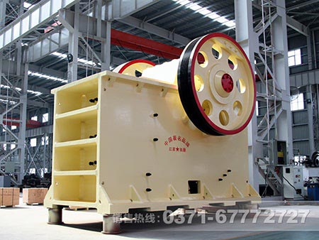 大塊鵝卵石打成石子選用哪種礦山破碎設(shè)備合適？