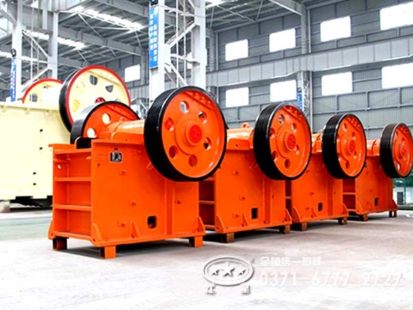 石灰石破碎機(jī)價(jià)格創(chuàng)臨界點(diǎn)，回饋顧客還是低價(jià)戰(zhàn)