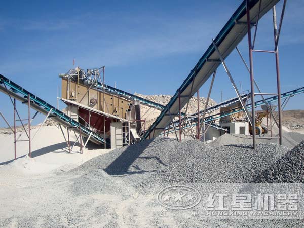 石子破碎生產(chǎn)線客戶(hù)現(xiàn)場(chǎng)圖一