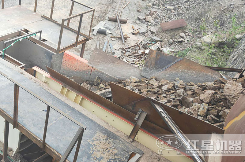 振動給料機工作現(xiàn)場實拍圖