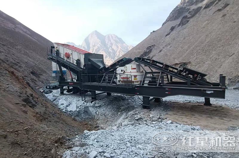 山西客戶移動制砂機(jī)工作現(xiàn)場 山西客戶移動制砂機(jī)工作現(xiàn)場