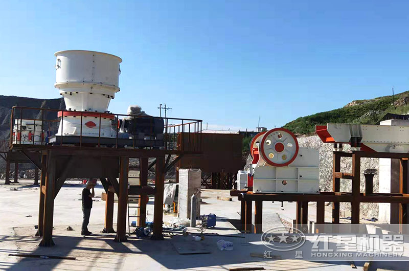 鐵礦石破碎機(jī)成套設(shè)備價(jià)格多少？附生產(chǎn)線工藝流程圖