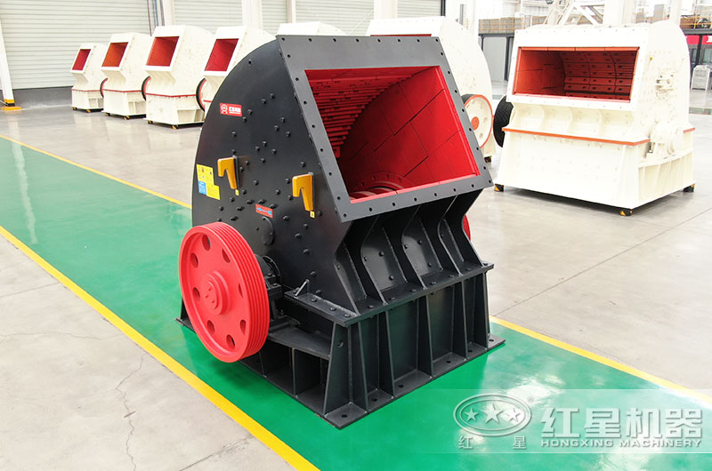 大型臥式破碎機(jī)圖片