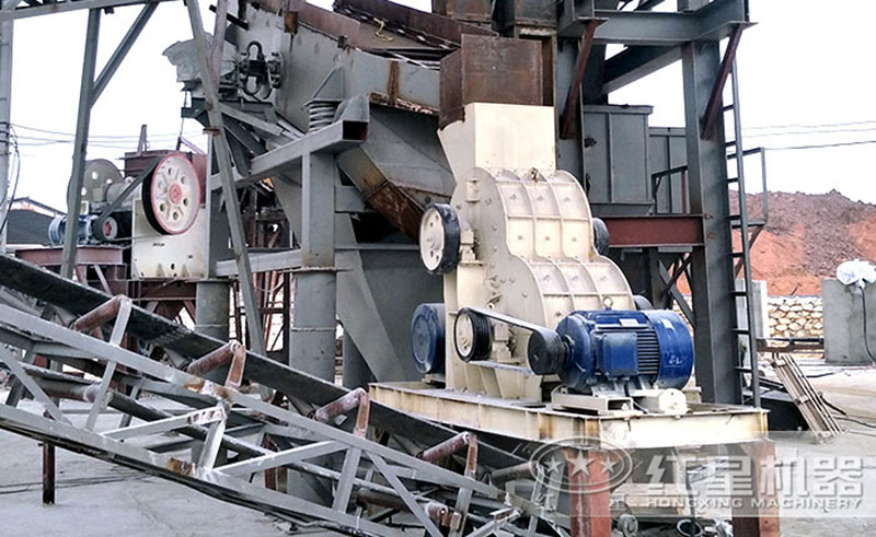 磚廠雙級(jí)粉碎機(jī)工作現(xiàn)場圖片