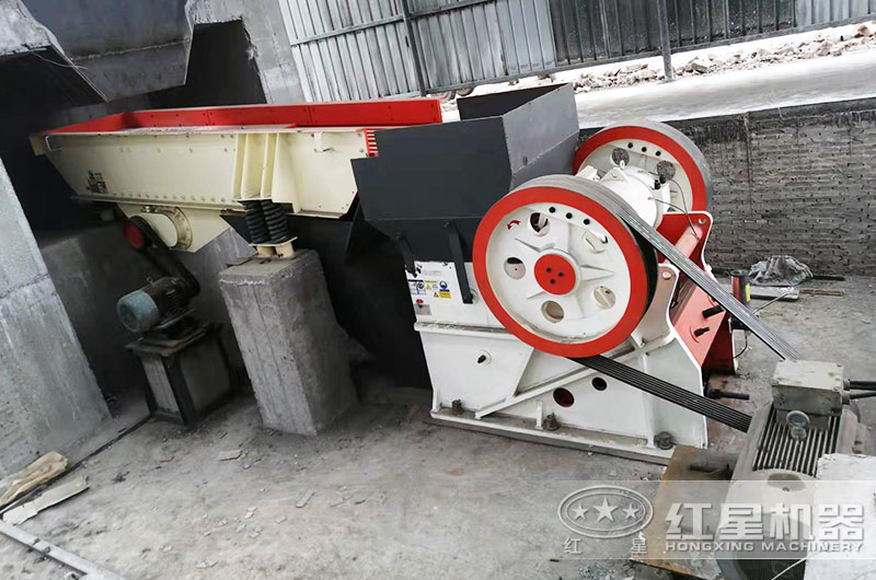 硬巖石料用那種破碎機(jī)？多少錢一臺？