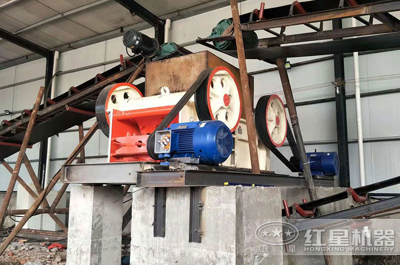 細碎破碎機有哪些？工作原理及型號參數(shù)介紹