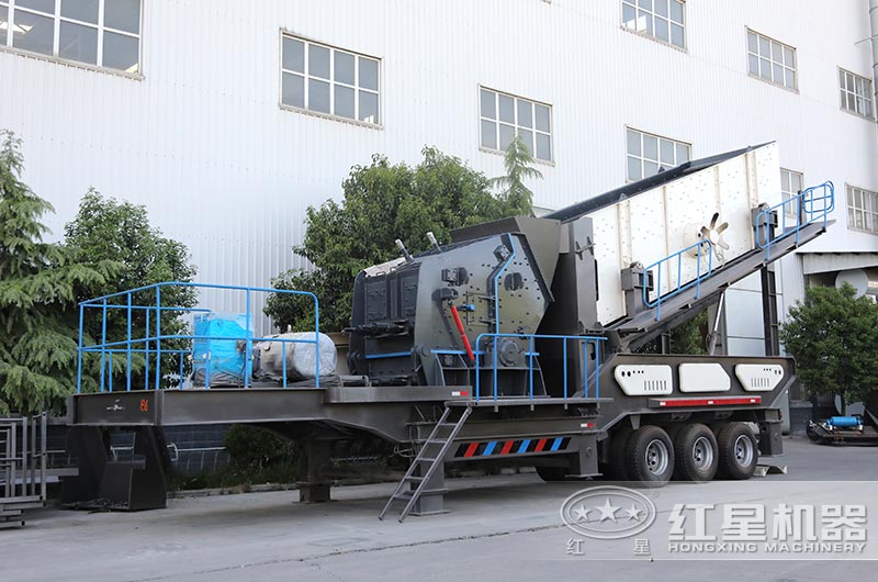 移動(dòng)式煤塊破碎機(jī)圖片