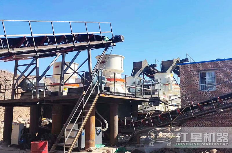 2臺設(shè)備聯(lián)合作業(yè)，產(chǎn)量高