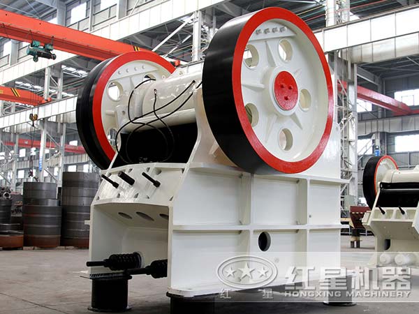 鄂式破碎機(jī)選購(gòu)的小技巧