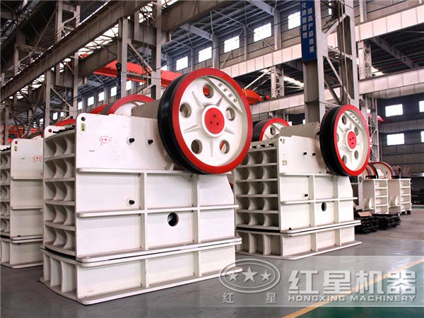 環(huán)保型石膏顎式破碎機