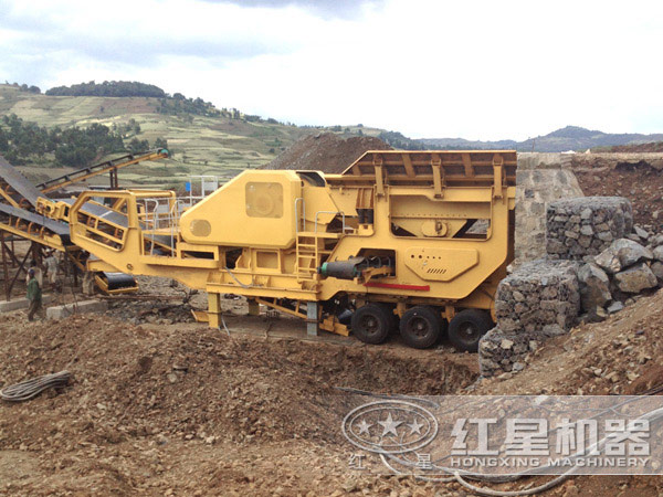 流動(dòng)石子機(jī)作業(yè)客戶現(xiàn)場(chǎng)