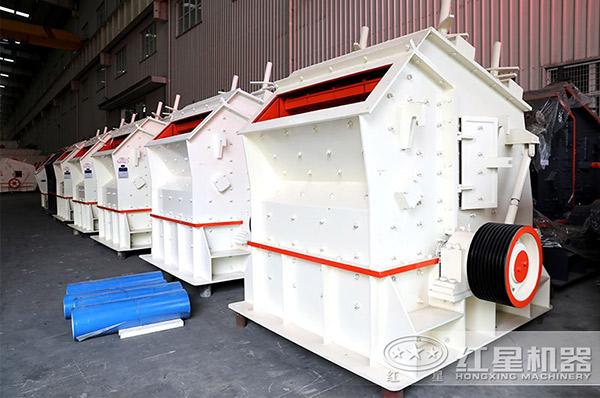 高產(chǎn)節(jié)能的PF-1520反擊碎石機