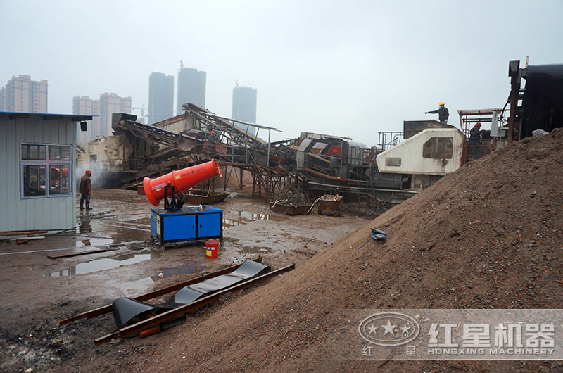 環(huán)保移動(dòng)建筑垃圾回收處理現(xiàn)場(chǎng)