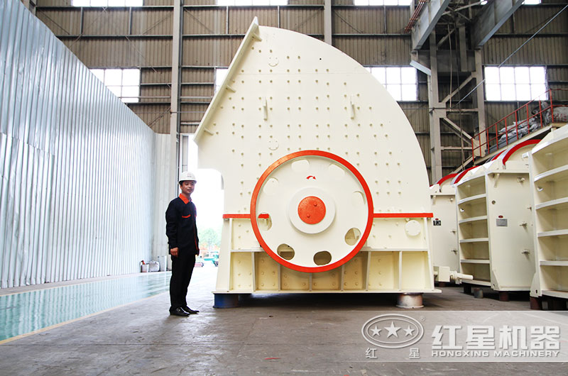 用重錘破碎機(jī)破碎水泥塊合適嗎？報(bào)價(jià)多少