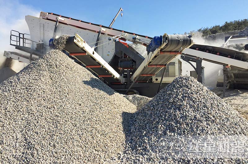 巨石經(jīng)移動履帶破碎設(shè)備處理后的兩種成品效果圖