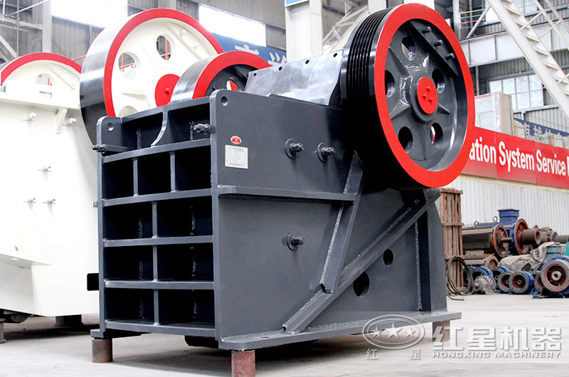 日產(chǎn)1萬(wàn)噸的石頭破碎機(jī)規(guī)格型號(hào)有哪些？