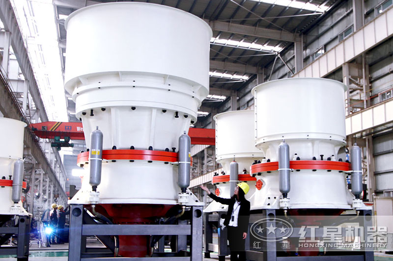 多種型號單缸圓錐破碎機(jī)生產(chǎn)車間