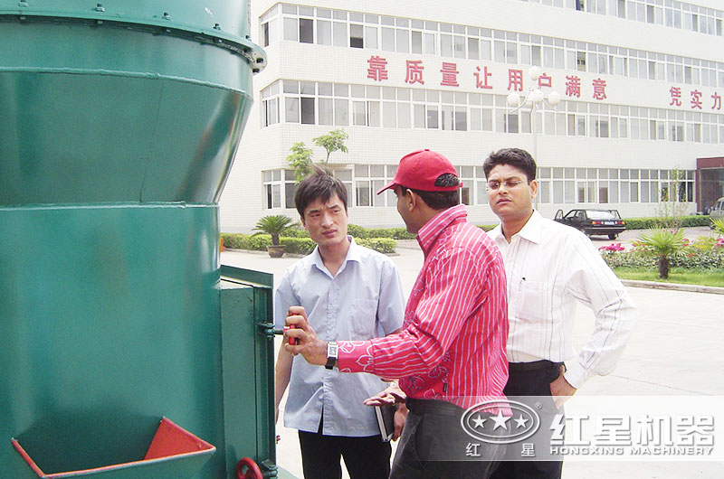 每天10噸的打石粉機(jī)器哪兒有？環(huán)保嗎？