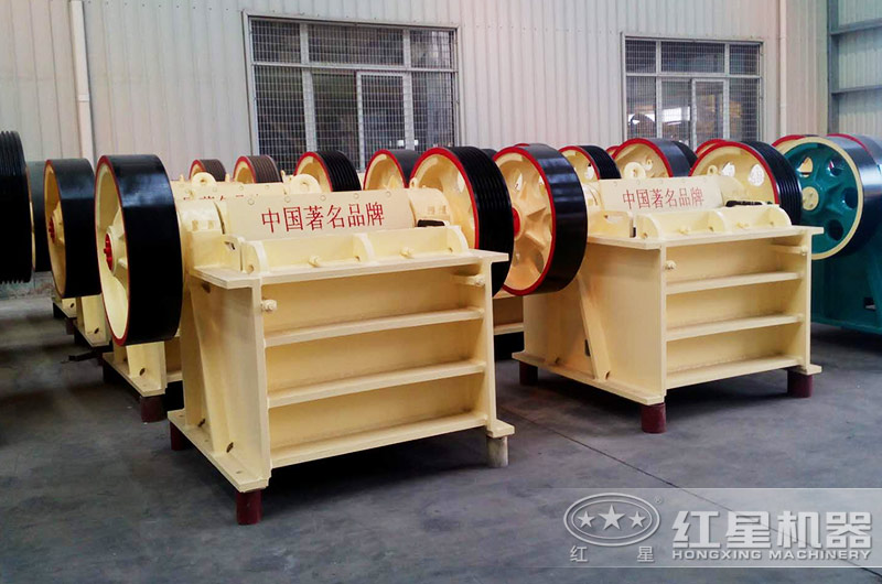 250x750細(xì)顎破碎機技術(shù)參數(shù)及價格