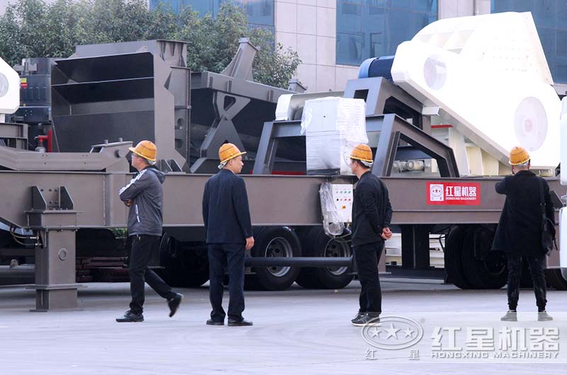 客戶來廠參觀考察設(shè)備