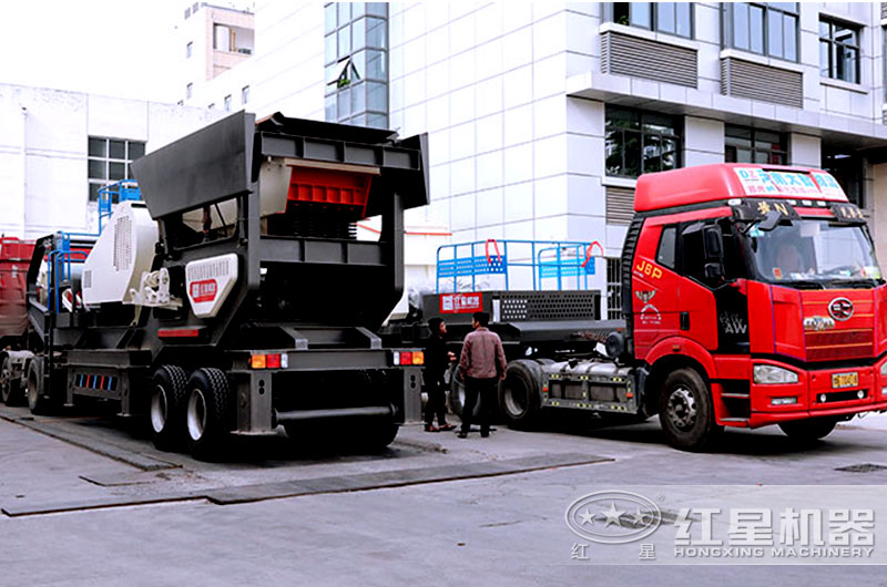 移動砂石機(jī)器成套價(jià)格多少錢，求有資歷正規(guī)礦山設(shè)備廠家推薦