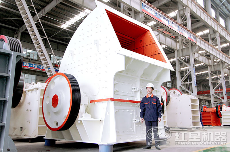 大型錘式破碎機的產(chǎn)量是多少？價格貴嗎？