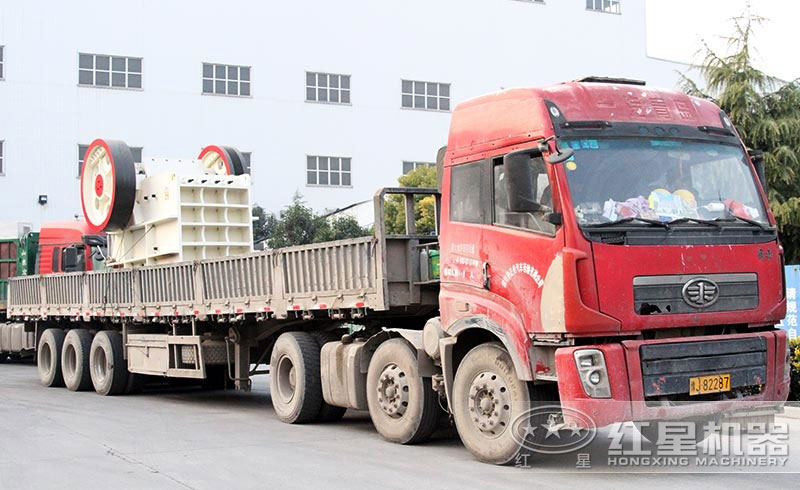 人工破碎混凝土用什么機(jī)器？選擇顎破機(jī)，大產(chǎn)量，運(yùn)行可靠