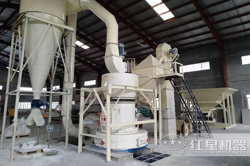 有沒有磨粉機現(xiàn)場工作視頻？多少錢一臺？