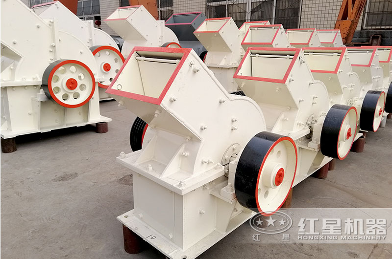 錘式碎石機每小時生產(chǎn)10噸多少錢？哪里有生產(chǎn)廠家？