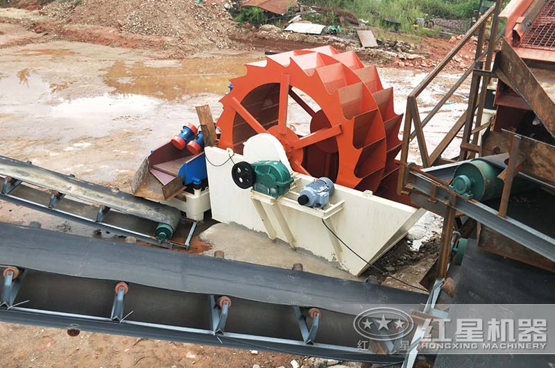 沙包土洗出來的沙好還是河沙好？洗出好沙子的機器有哪些？