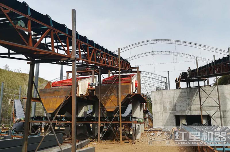 一噸原石出多少?lài)?2、13石子？都需要哪些石子碎石機(jī)設(shè)備？