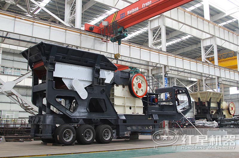 訂購一臺時產(chǎn)50噸的小型移動破碎機多少錢？（附現(xiàn)場視頻）