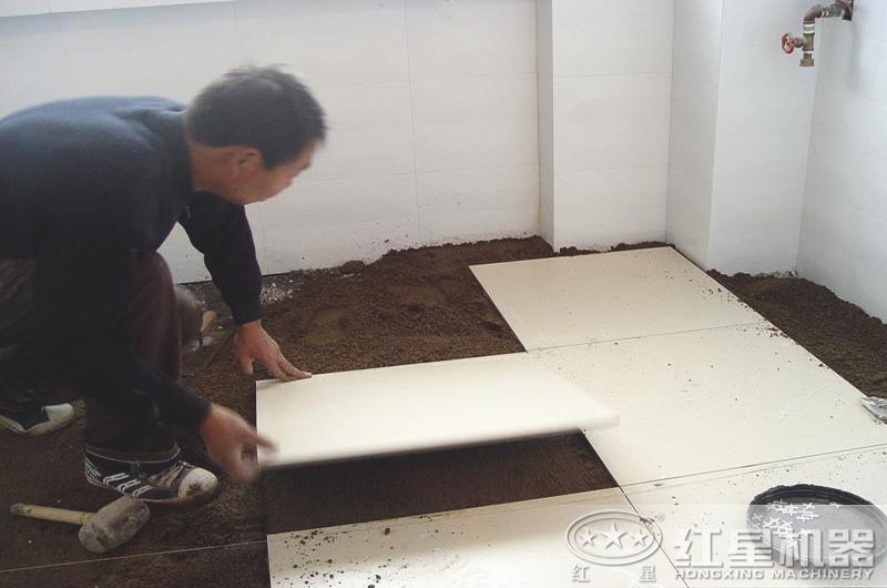 鋪地磚用石粉和沙子哪個好？制粗石粉用什么制沙機(jī)？