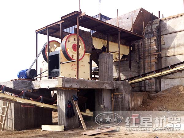 石子破碎生產(chǎn)線現(xiàn)場